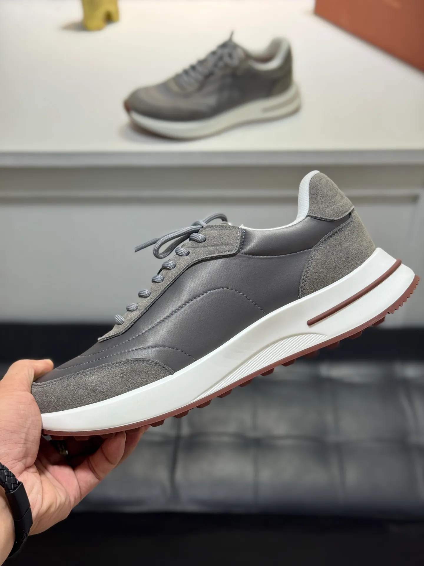 Men's men's shoes 💰440 [New style] 🪳🪳loro piana/LP material: The upper is made of umbrella cloth for routing. Anti-velvet fabric is wrapped on the front and back to ensure stability. The rear is equipped with a cushion to improve wearing comfort. Breathable mesh shoes. Stretch cloth lining𥚃. Latex mesh insole. TPU outsole. Code number: 38-44 (45 customized